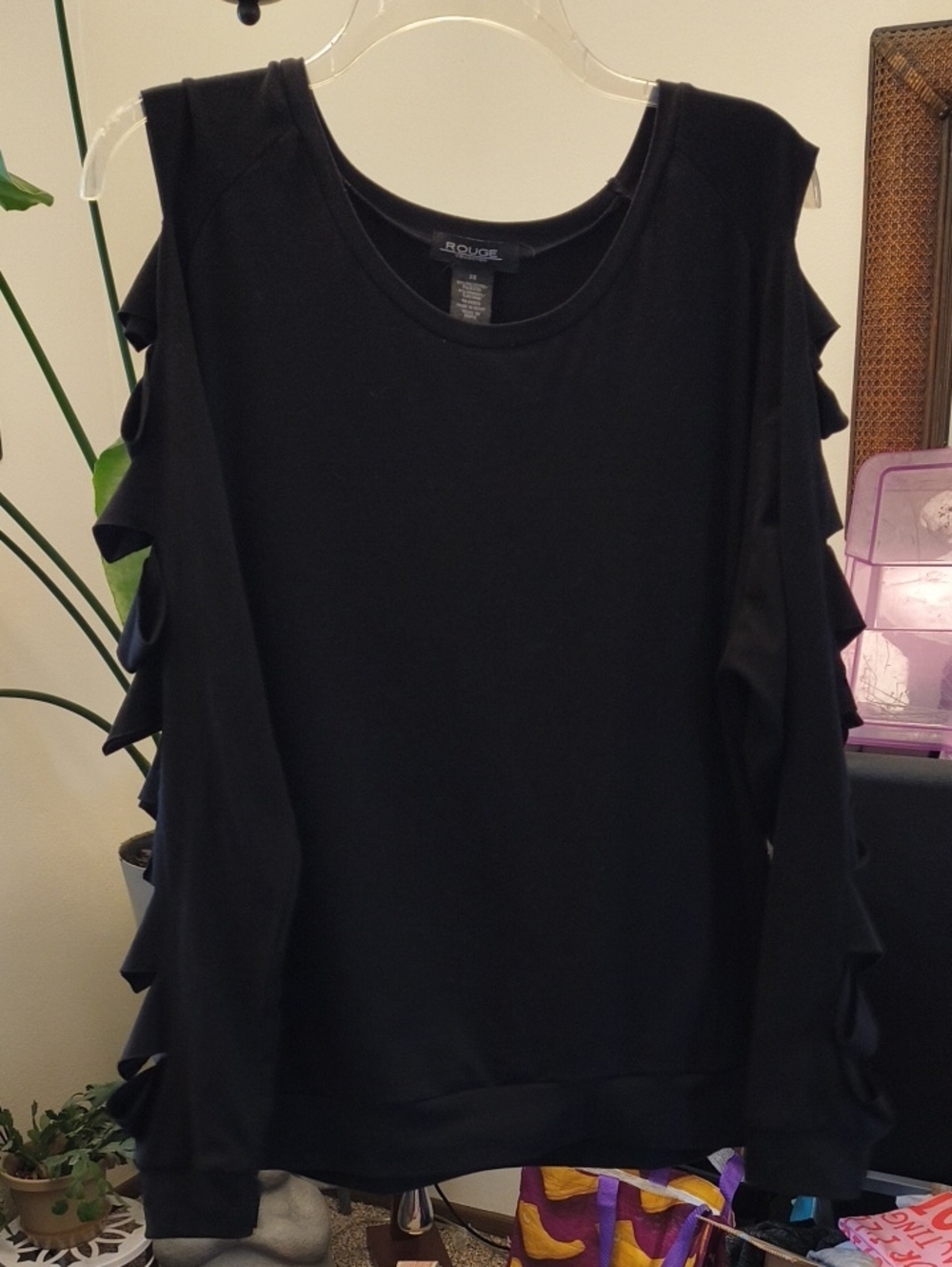Rouge Helium Black Cut Out Sleeve Top That's You